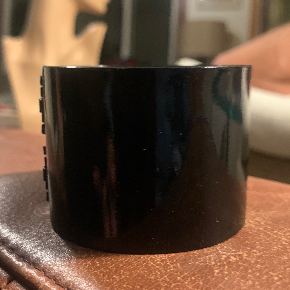 LEE ANGEL ART DECO MODERNIST OUNK GOTH BLACK ENAMELED METAL HINGED CUFF - Picture 5 of 12